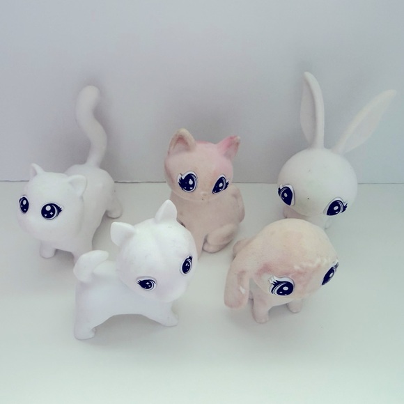 Crayola Grooming Truck and Pet Mobile Spa with Accessories Lot - Picture 4 of 10